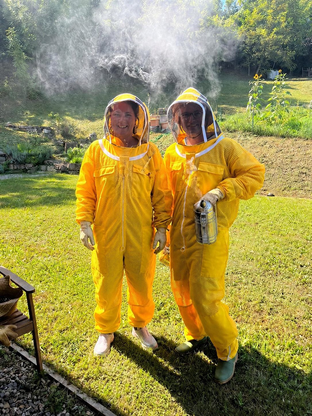 Fra & Bene in beekeeping suits
